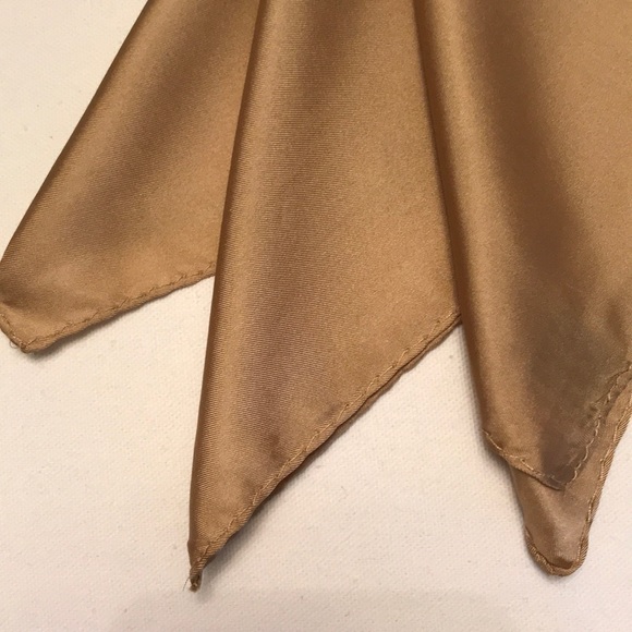 Pocket silk with flower pin - Picture 3 of 5